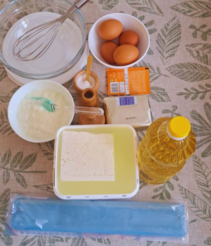 Продукти за баница с яйца и сирене